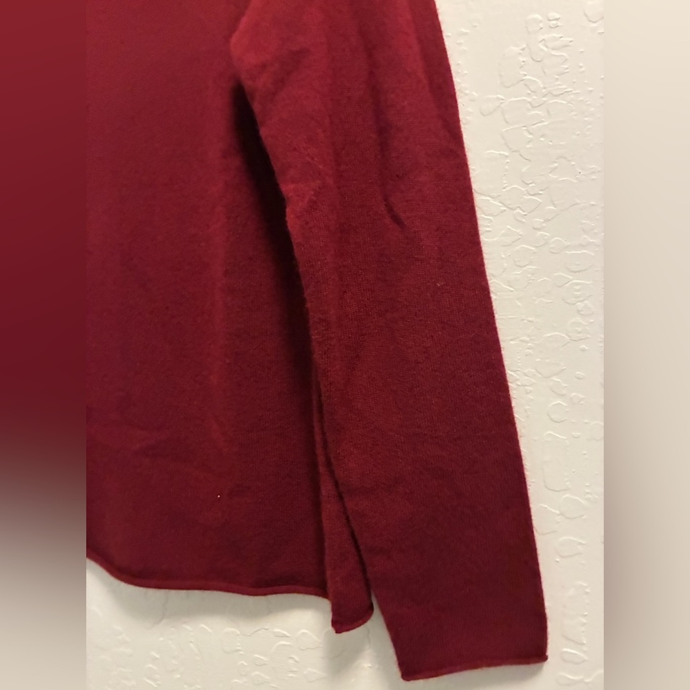 J.Crew women's crewneck Burgundy Cashmere Sweater - Picture 2 of 4